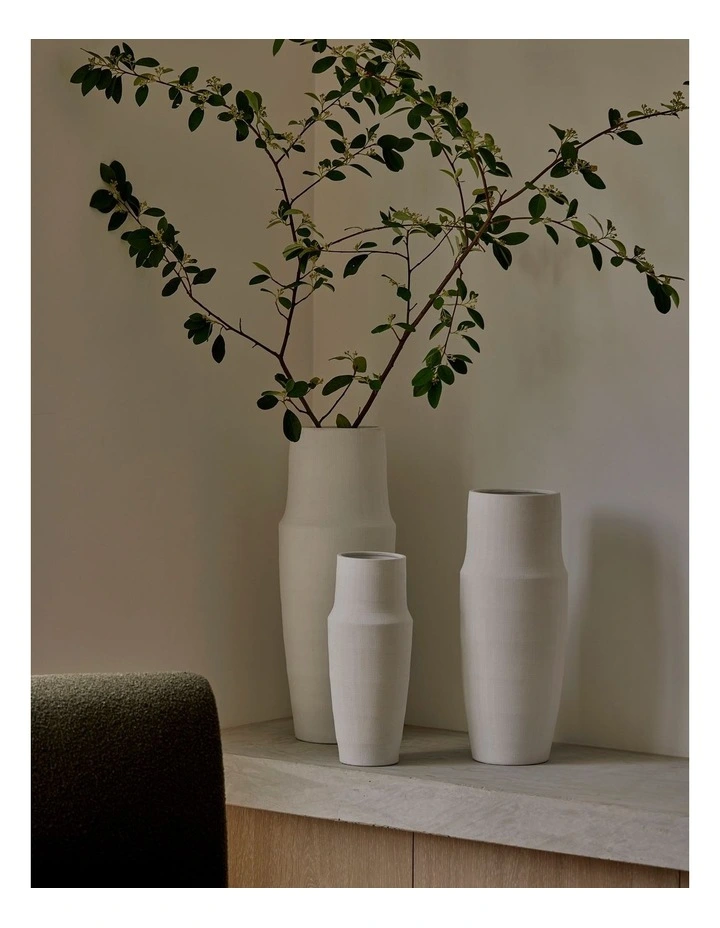 Nelson White Textured Vase Large D20.5xh54cm image 3