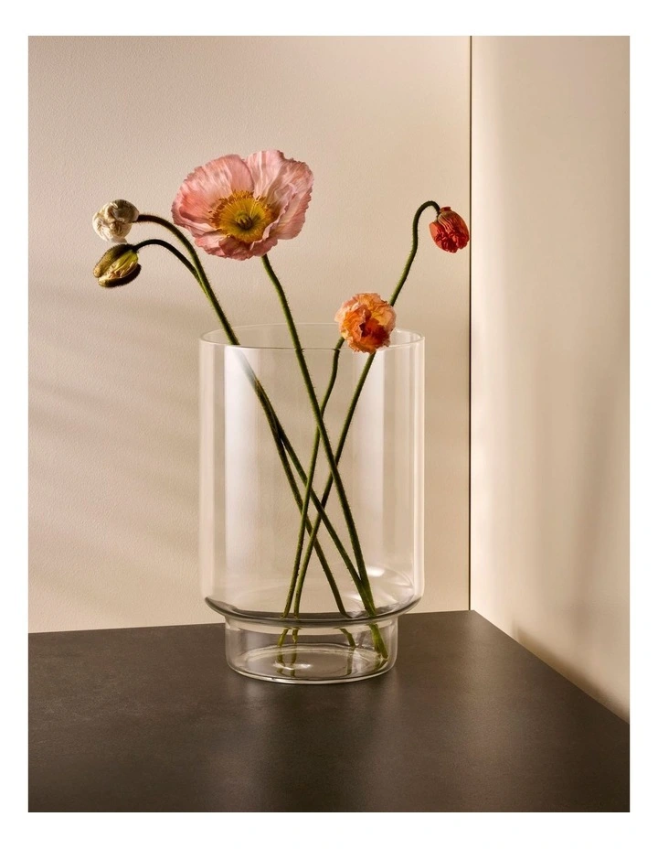 Sora Hurricane Vase 22cm in Clear image 3