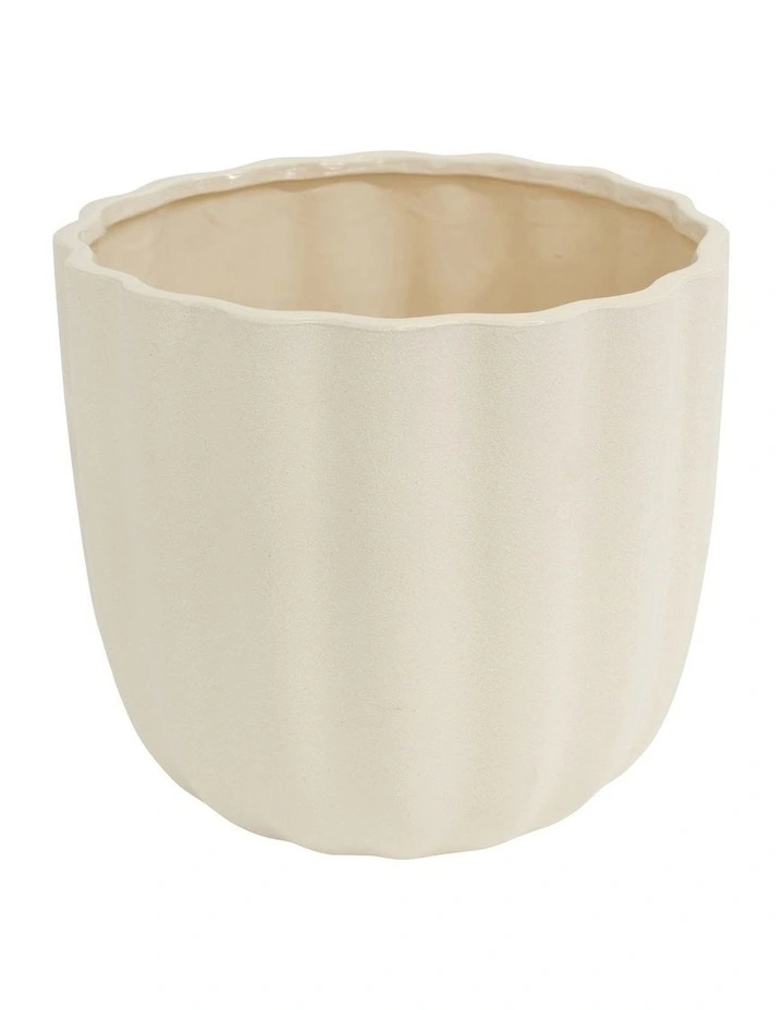 Kimba Planter 22x20cm in Antique White image 2