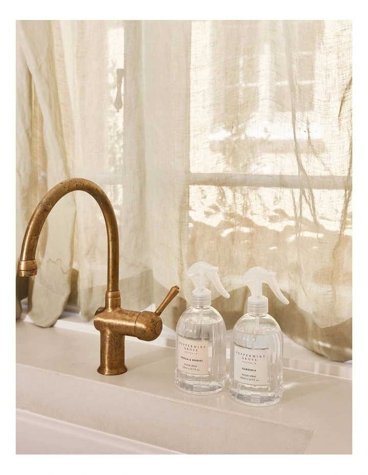 Freesia Berries Room Spray 500ml image 2