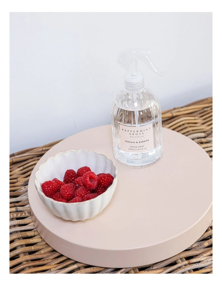 Freesia Berries Room Spray 500ml image 4