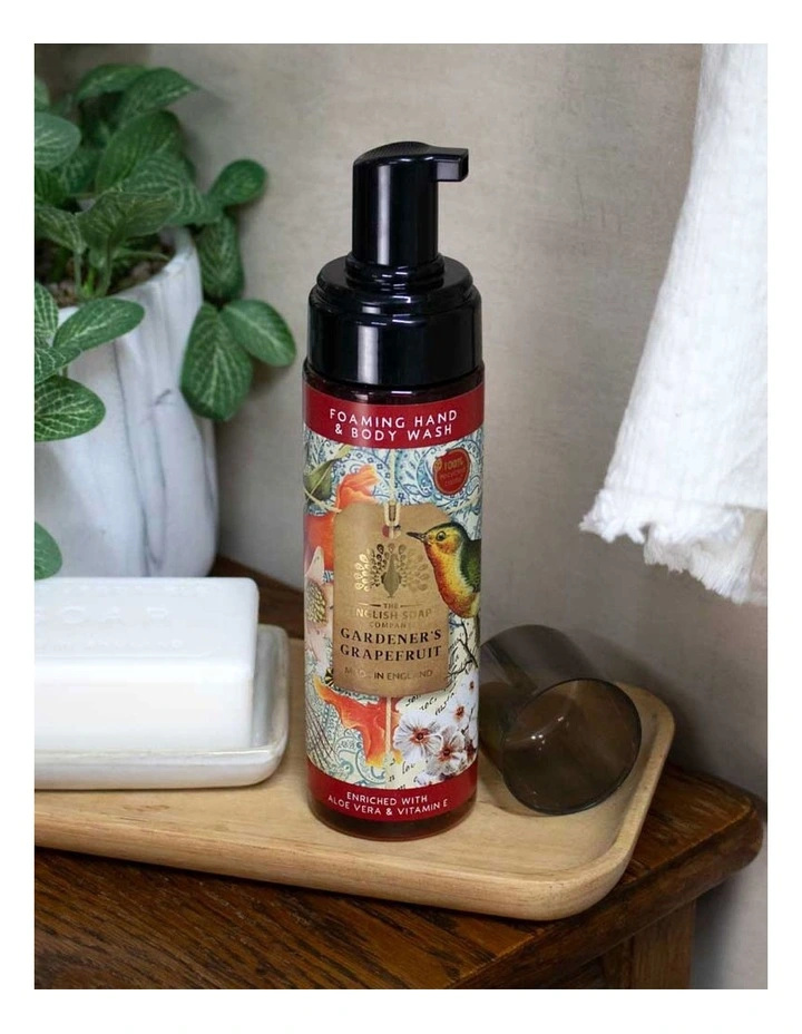 Gardeners Grapefruit Hand Cream, Soap & Foaming Wash Bundle image 2