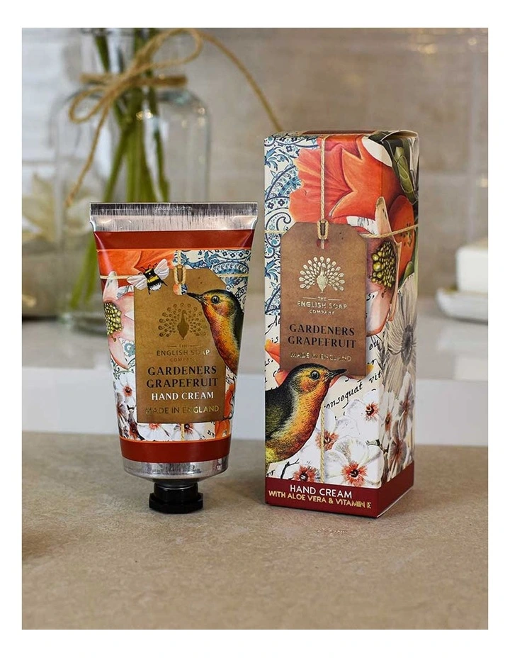 Gardeners Grapefruit Hand Cream, Soap & Foaming Wash Bundle image 4