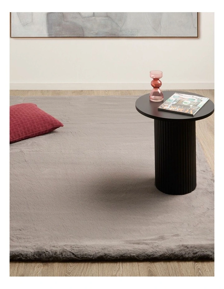 Capital Made Bambi Faux Fur Charcoal Polyester 230x330cm image 2