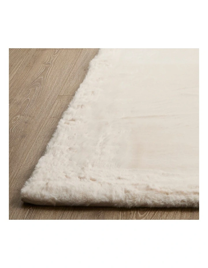 Capital Made Bambi Faux Fur White Polyester 160x230cm image 3