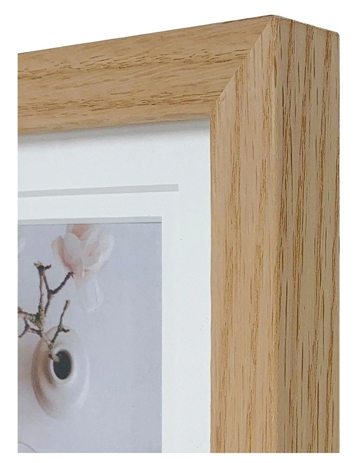 Australian Made Timber Photo Frame 6x8"/4x6" in Natural Oak image 3