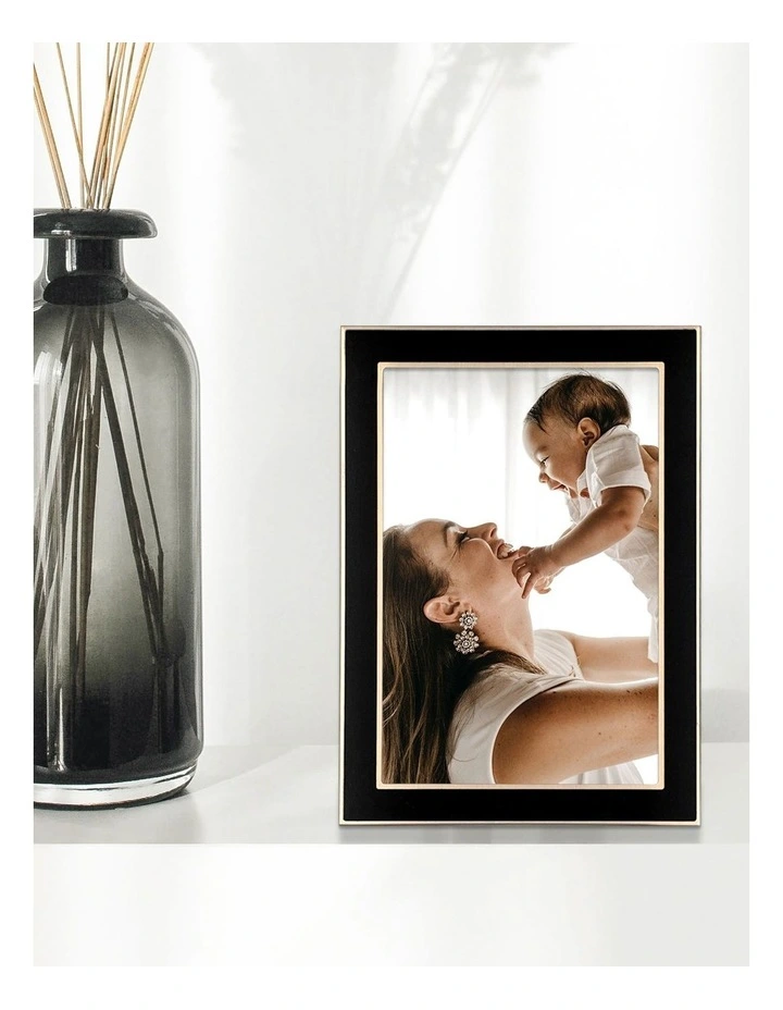 Eternal Solid Metal Photo Frame 4x6 inch 3 Pack in Black image 6