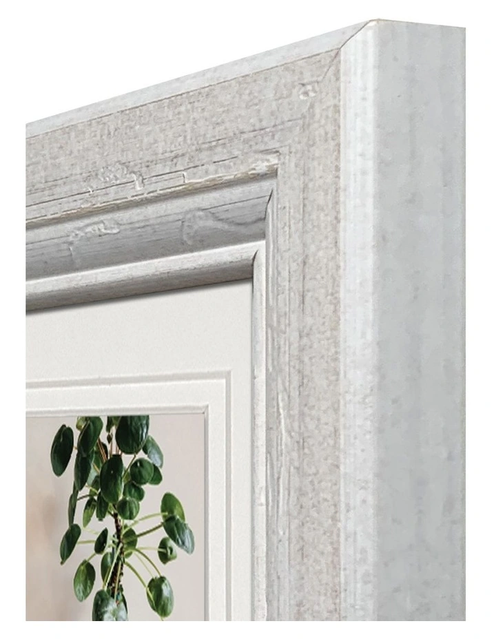 Australian Made Oberon Distressed Timber Photo Frame 11x14"/8x10" in White image 3