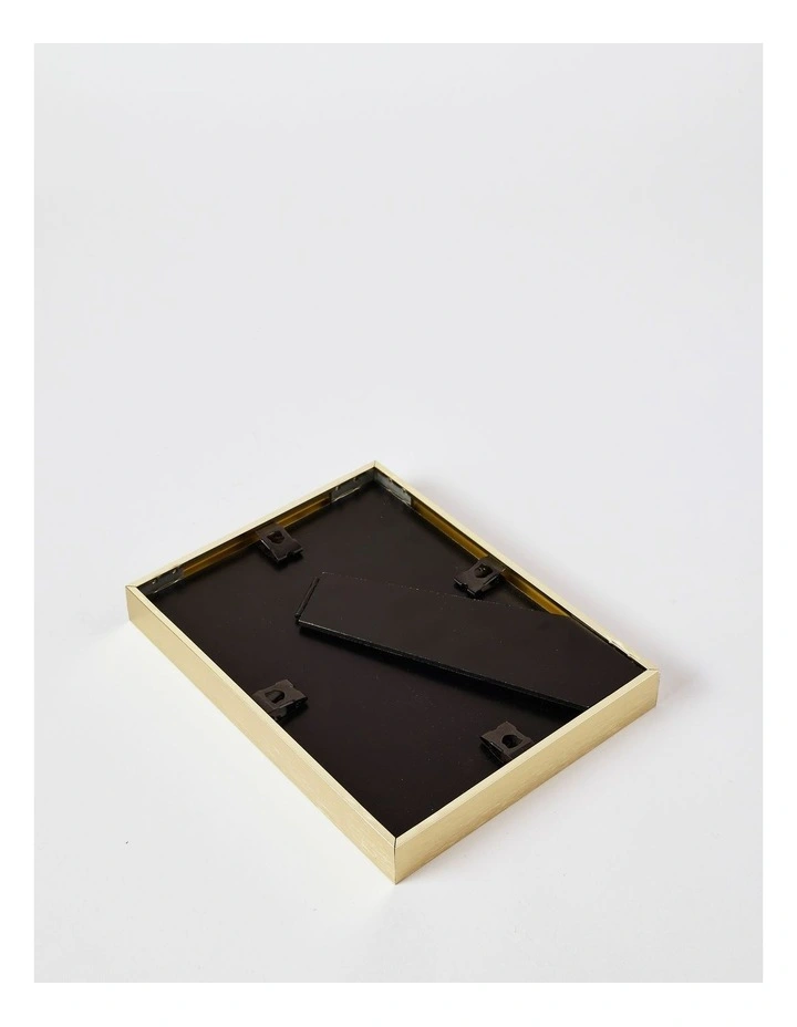 Aluminium Photo Frame 15x20cm Matted to 10x15cm in Gold image 5