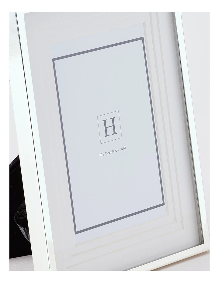 Triple Matte Look Frame 10x15cm in Silver image 5