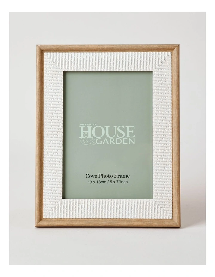 Cove Photo Frame 13x18cm in Brown image 1