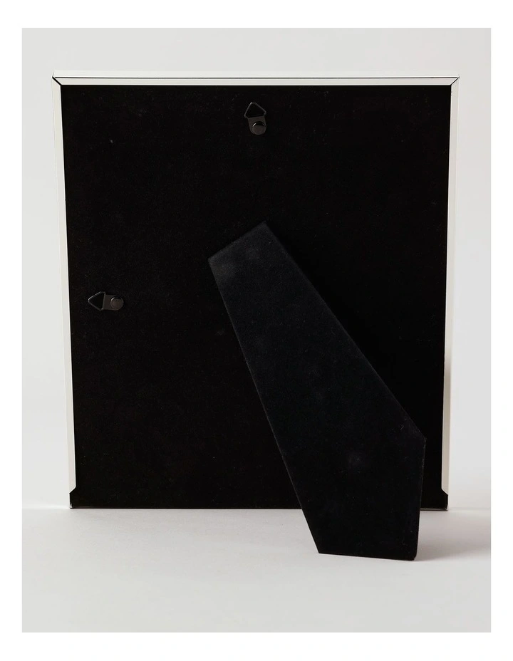 Crest Bevel Metal Photo Frame 20x25cm in Silver image 3