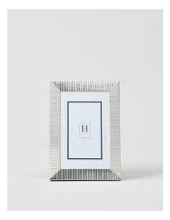 Grace Fine Ribbed Metal Photo Frame 10x15cm in Silver