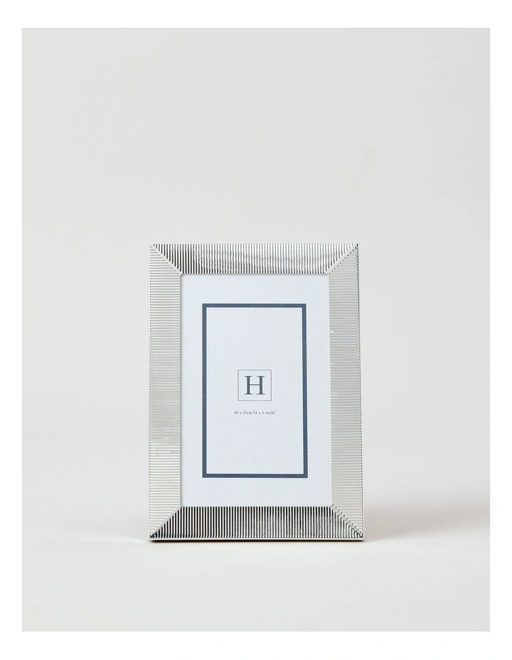 Grace Fine Ribbed Metal Photo Frame 10x15cm in Silver image 1