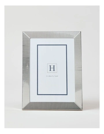 Grace Fine Ribbed Metal Photo Frame 13x18cm in Silver