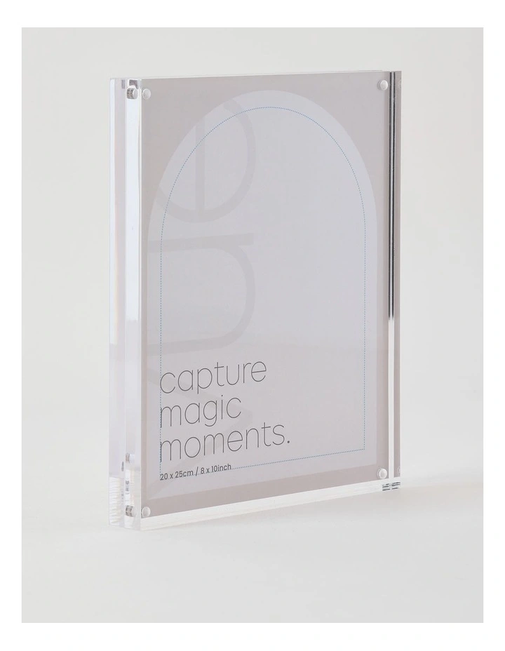 Acrylic 20x25cm Frame in Clear image 2