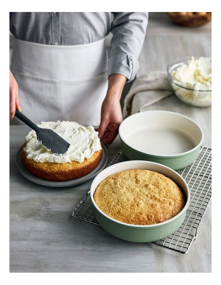 Reserve Round Cake Pan 23cm  Sage PFAS-free ceramic non-stick image 4