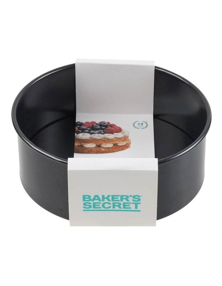 Ultimate Non-Stick Loose Base Round Cake Pan 20.5cm in Black image 3
