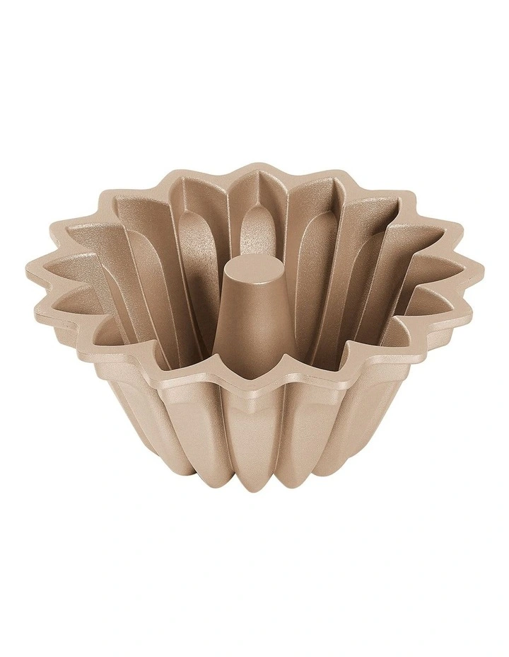 Spring Water Fluted Pan 21.5x10.7cm in Champagne image 2