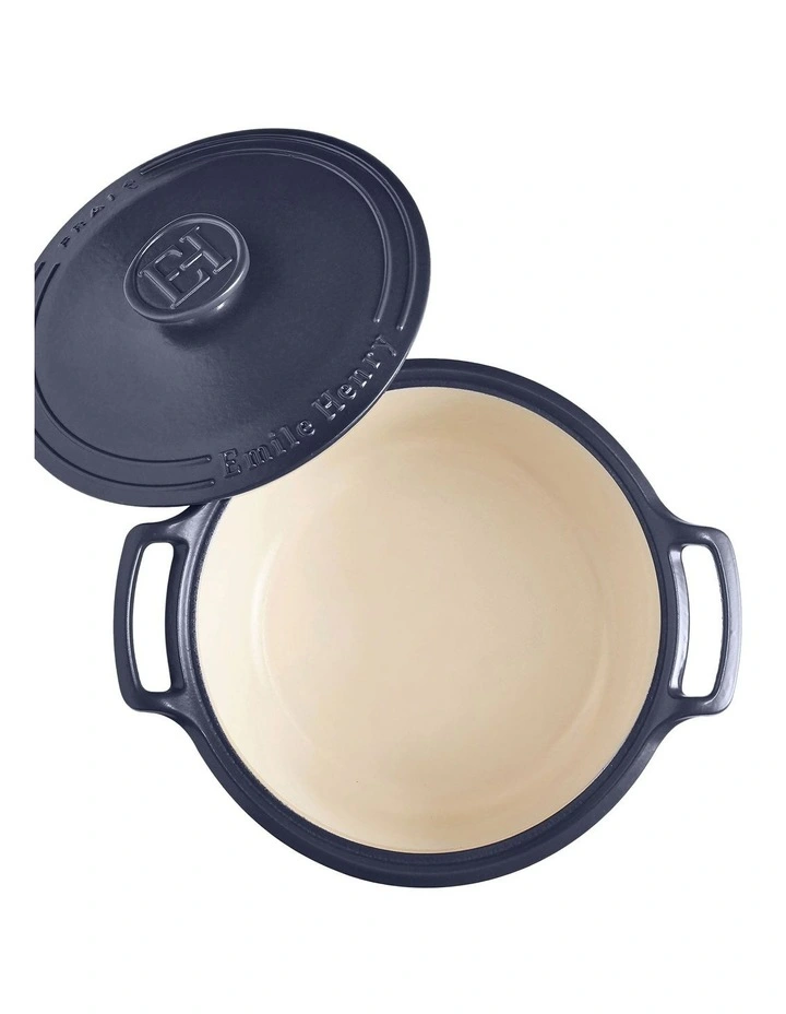 Sublime Round Casserole 5L in Indigo image 3