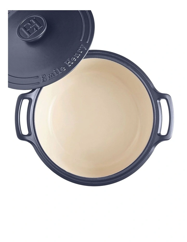 Sublime Round Casserole 6L in Indigo image 3