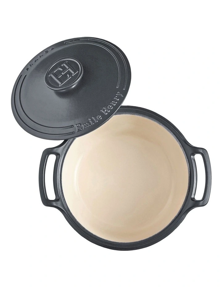 Sublime Round Casserole 4L in Graphite image 4