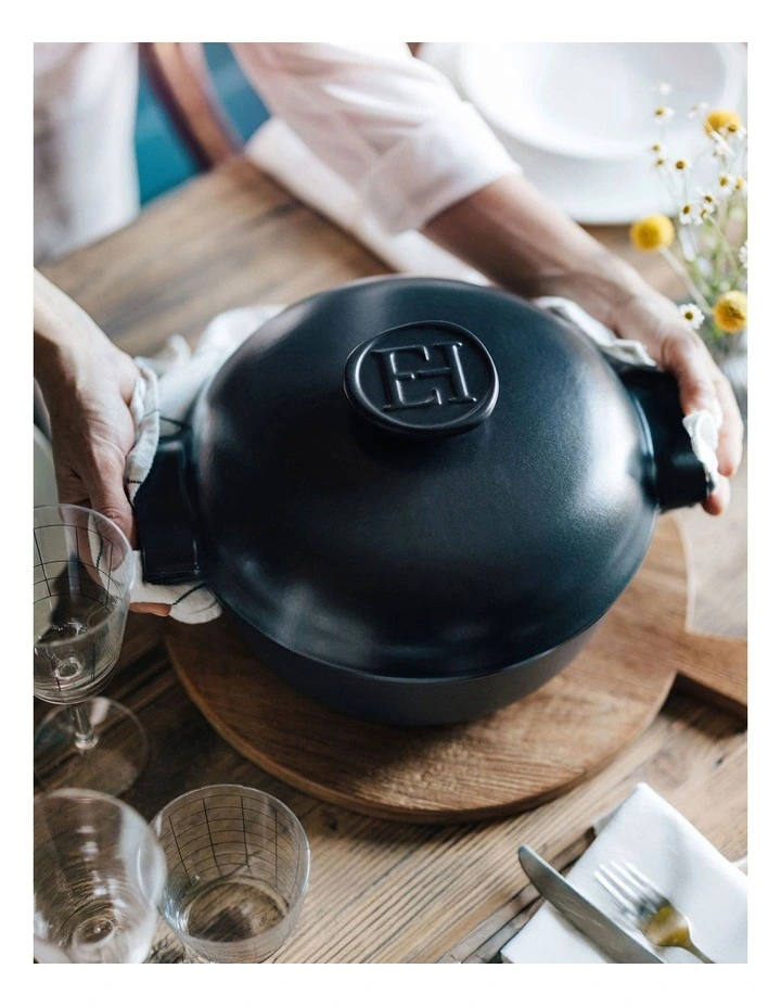 Delight Small Casserole 2L in Graphite image 5