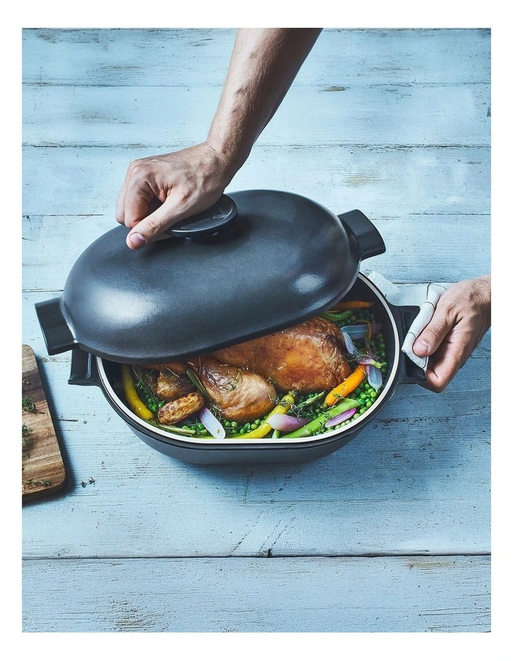 Delight Oval Casserole Dutch Oven 4.5L in Graphite image 4