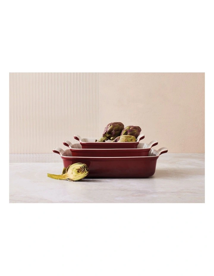 Heritage Rectangular Dish 26cm in Garnet image 2