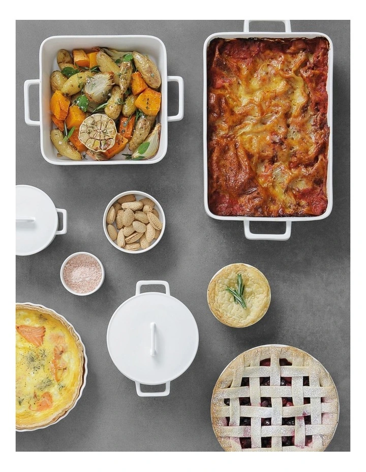 Fluted Pie Dish in White image 3