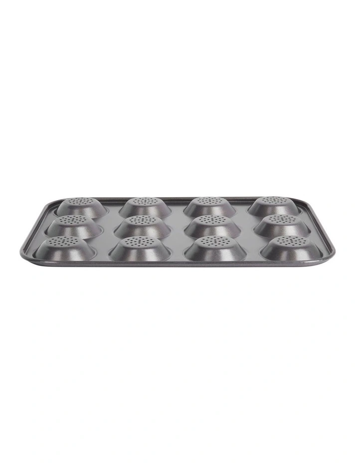 Crusty 12-Cup Shallow Baking Pan 32cm in Carbon image 2