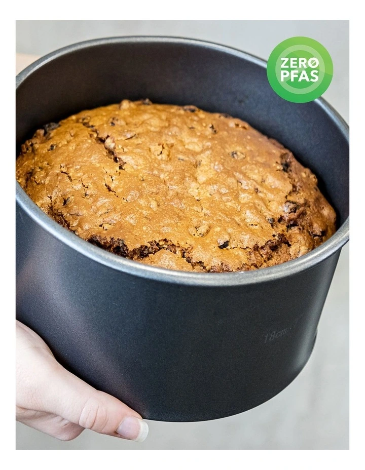 Heavy Base Loose Round Deep Cake Pan 18cm in Carbon image 4