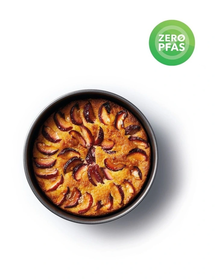 Heavy Base Loose Round Deep Cake Pan 18cm in Carbon image 5
