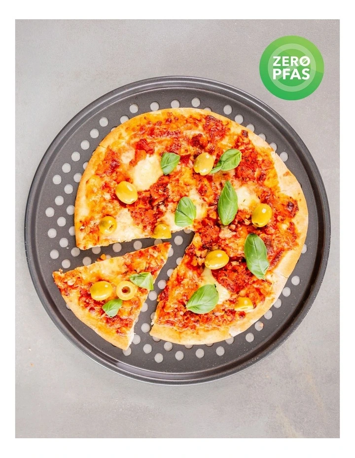 Heavy Base Round Pizza Crisper Carbon 33cm image 3