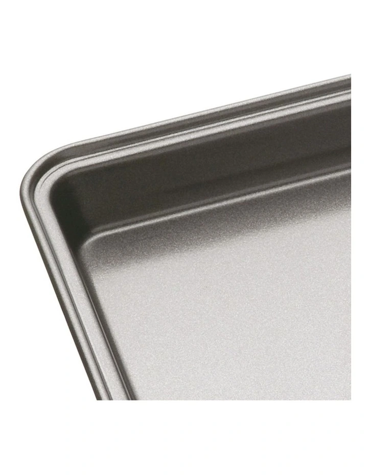 Heavy Base Brownie Pan 34x20cm in Carbon image 2