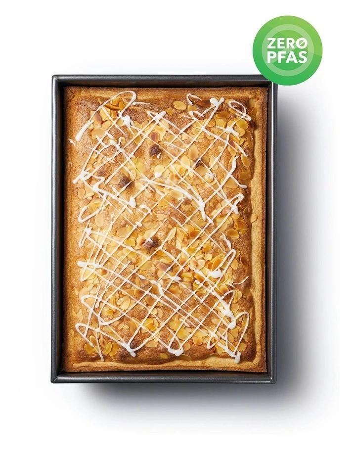 Heavy Base Rectangular Deep Cake Pan Carbon 35x24cm image 4