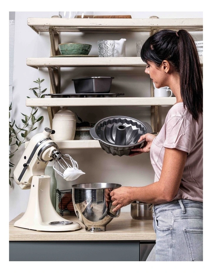 Tulband Cakeform 24cm in Grey image 4