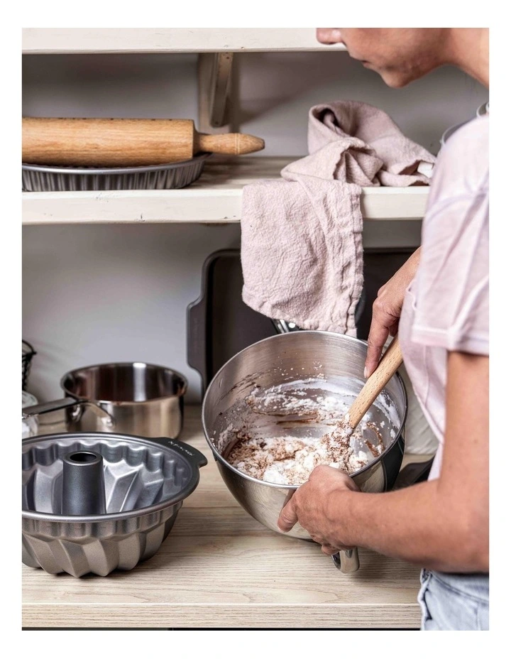 Tulband Cakeform 24cm in Grey image 5