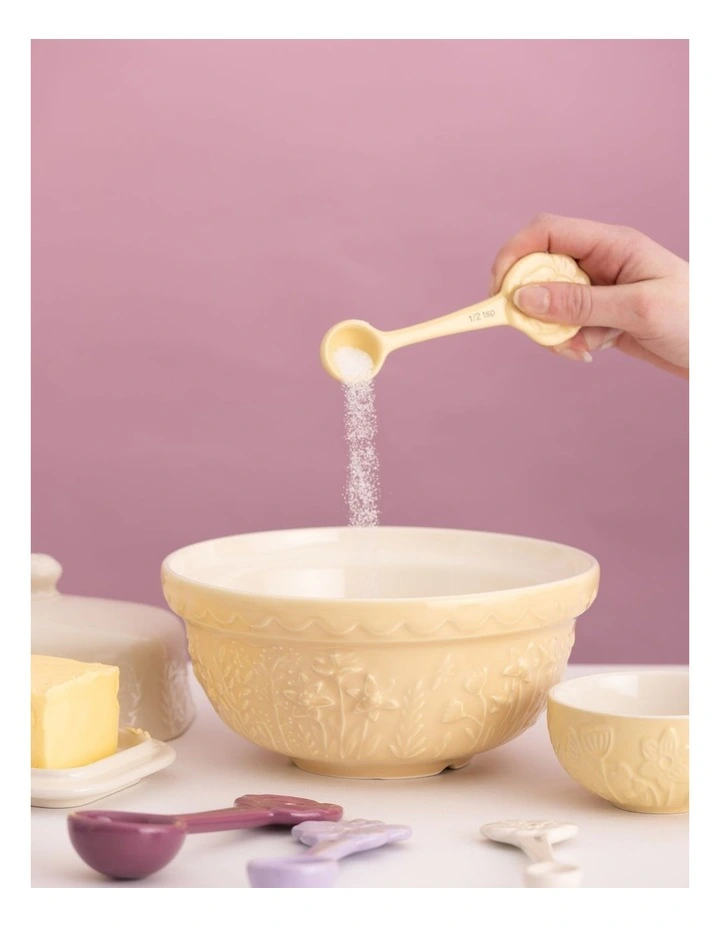 In The Meadow Daffodil Mixing Bowl 21cm/1.1 L in Yellow image 6