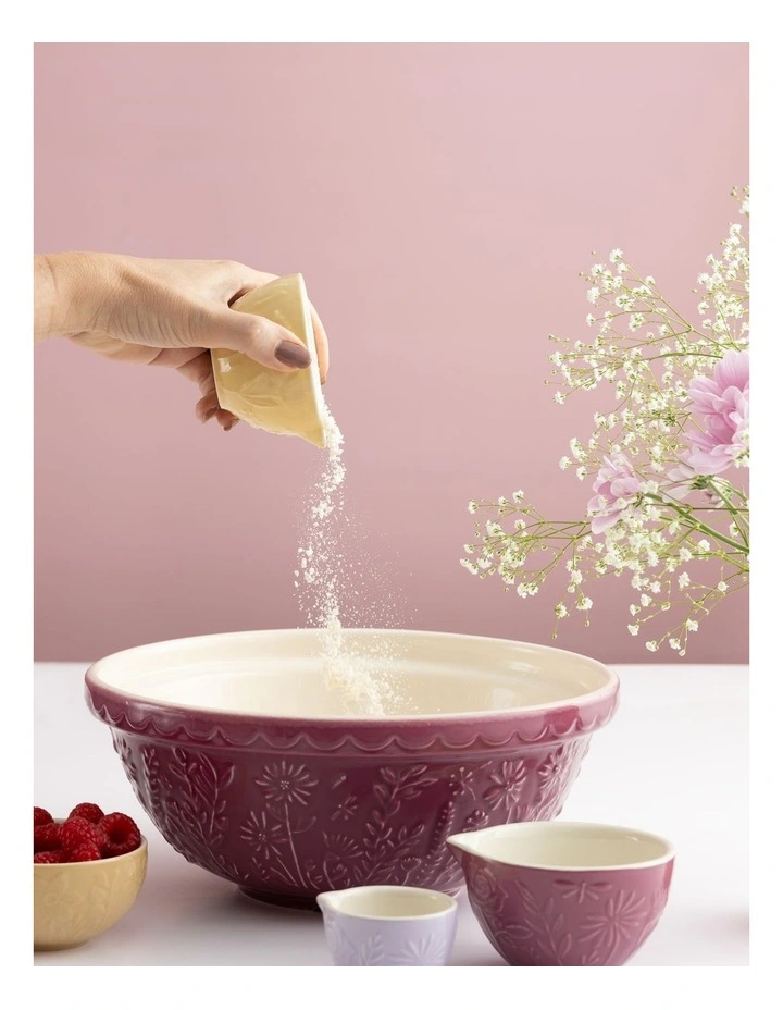 The Meadow Measuring Cups Set of 3 in Multi image 3