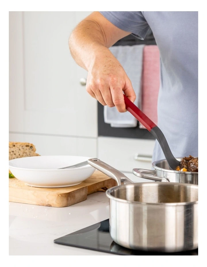 Basting Spoon in Empire Red image 4