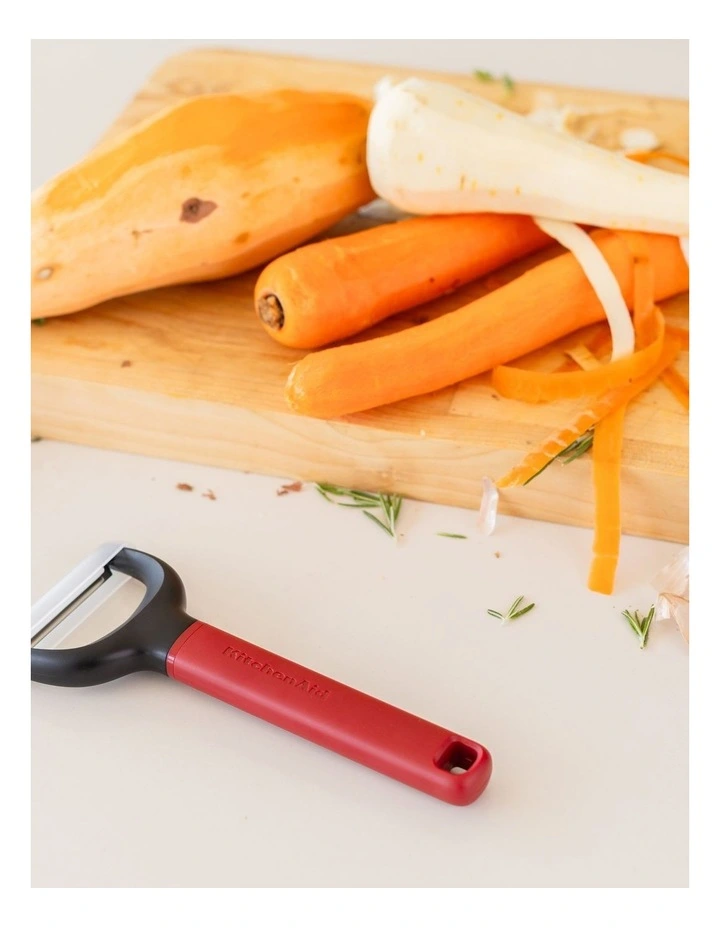 Y Peeler in Empire Red image 3