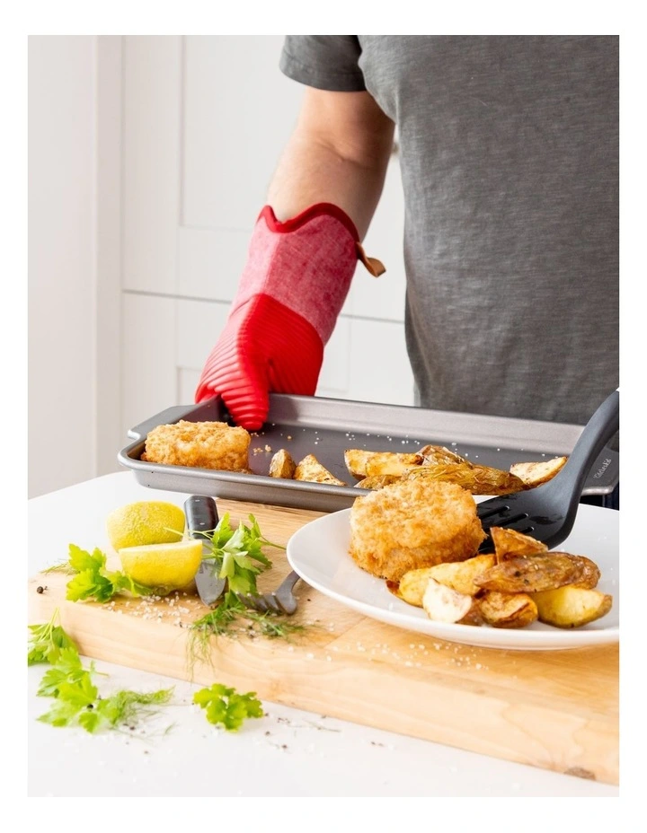 Slotted Turner in Porcelain image 3