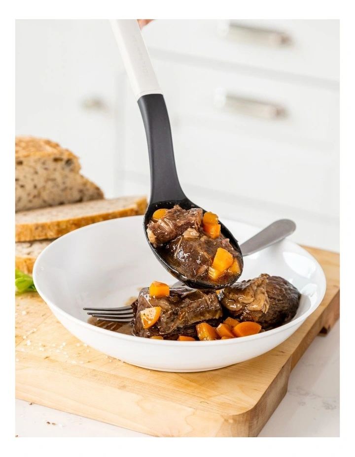 Basting Spoon in Porcelain image 3