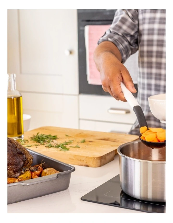 Slotted Spoon in Porcelain image 4