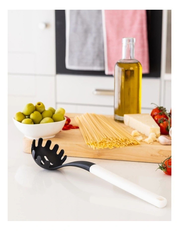 Pasta Spoon in Porcelain image 3