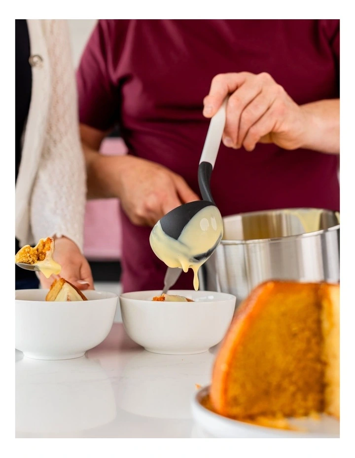 Ladle in Porcelain image 5