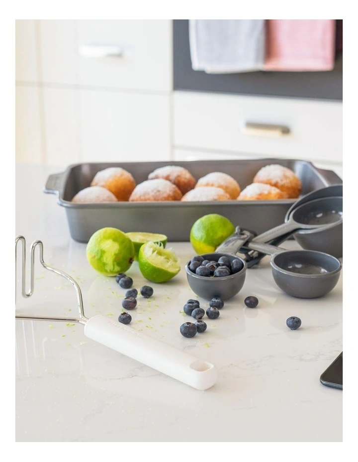 Masher in Porcelain image 3