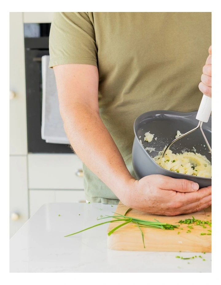 Masher in Porcelain image 4