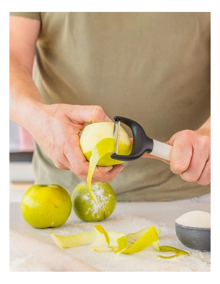 Y Peeler in Porcelain image 6